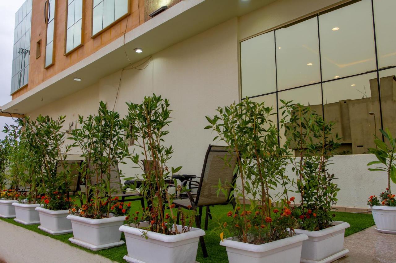 Areen Aparthotel Riade Exterior foto